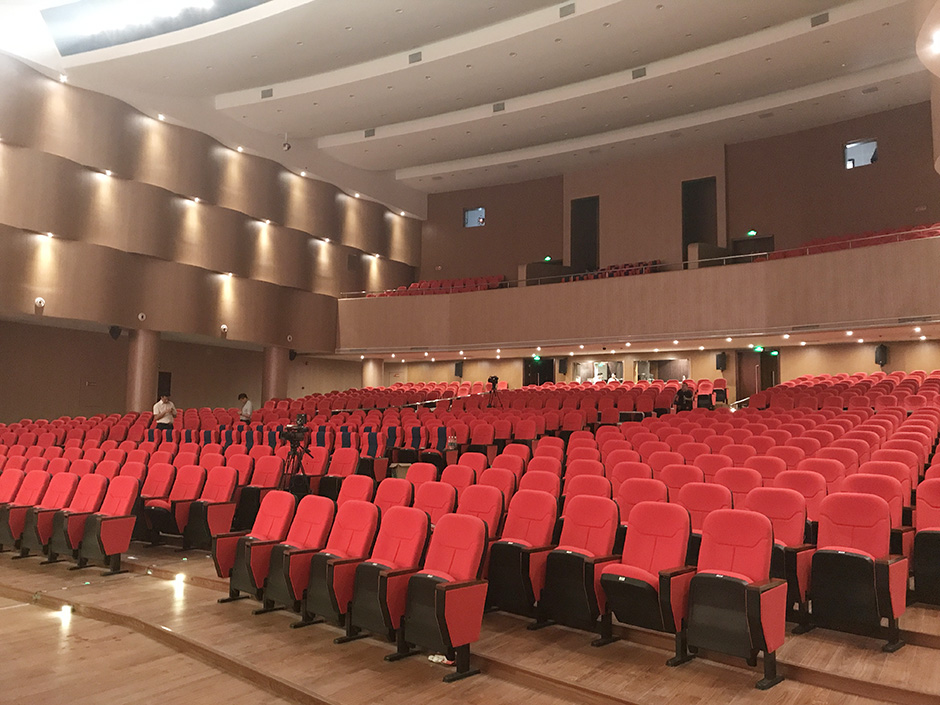 銳豐智能“RF”進駐星愷大劇院—首演喜迎黨的十九大